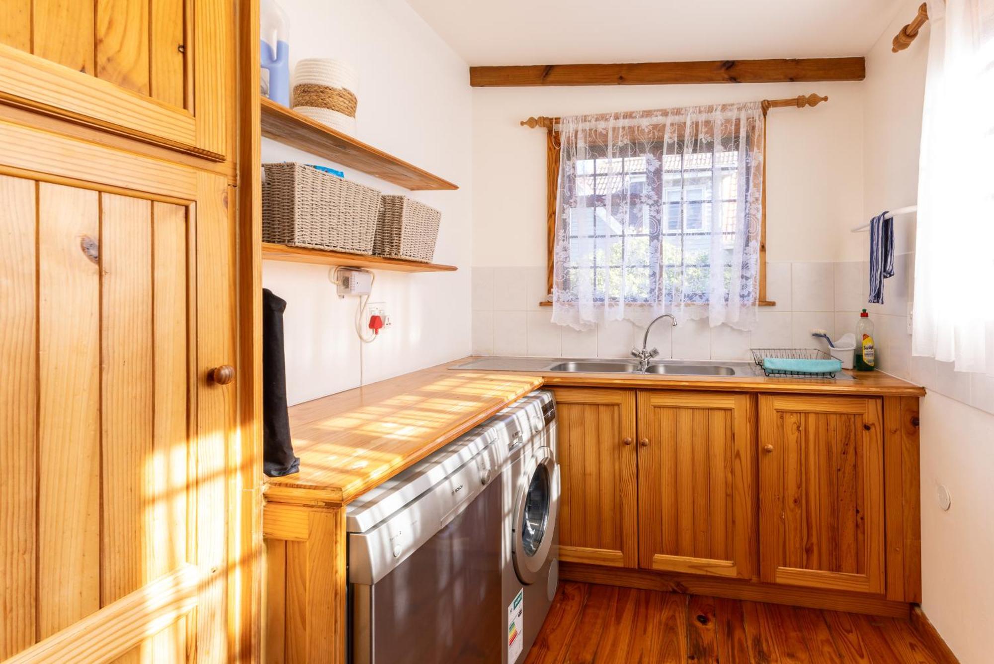 Lark House, Peaceful Mountain Home With Ocean Views And Power Backup Cape Town Ngoại thất bức ảnh